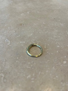 14k Gold Simple Wonk Ring