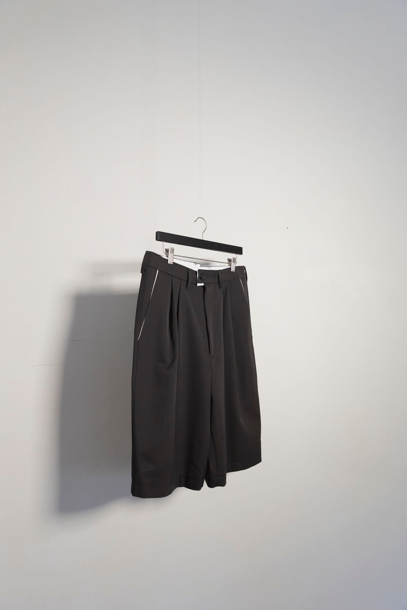 Slim Suit Shorts