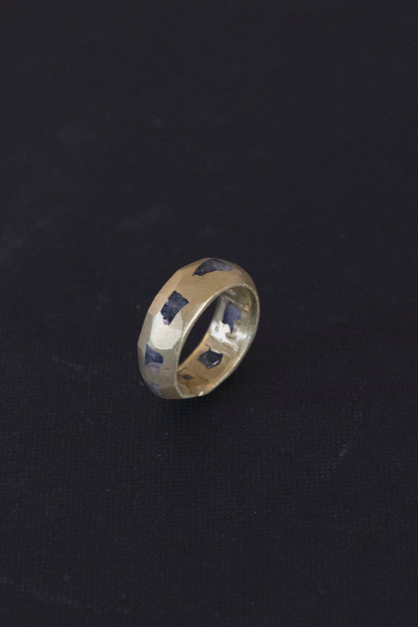 19k Gold and Ghanite Kai Ring 12511 Sz 7