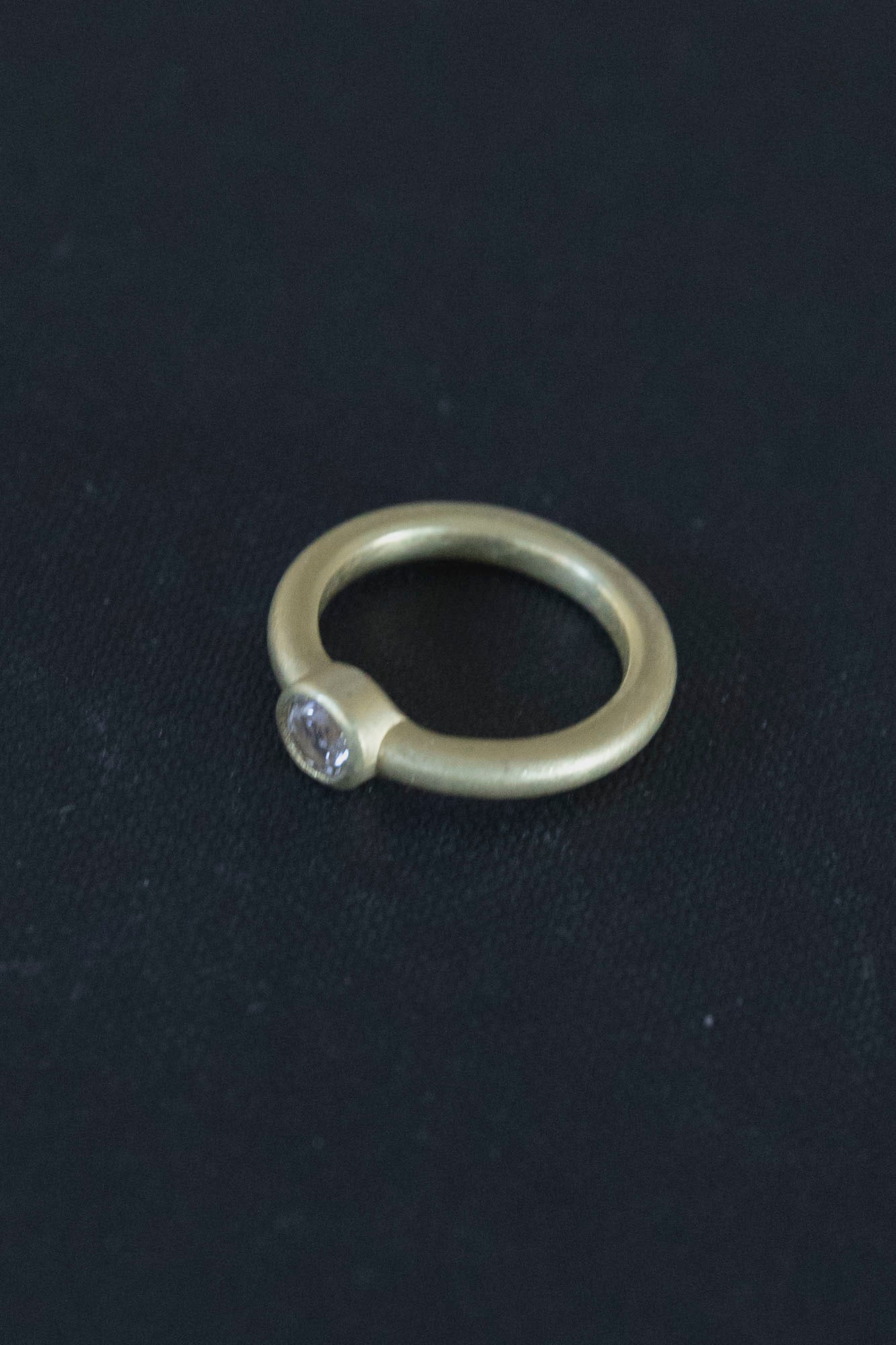 19k Gold and Solitaire Phenakite Ikon Ring 10234 Sz 6.5