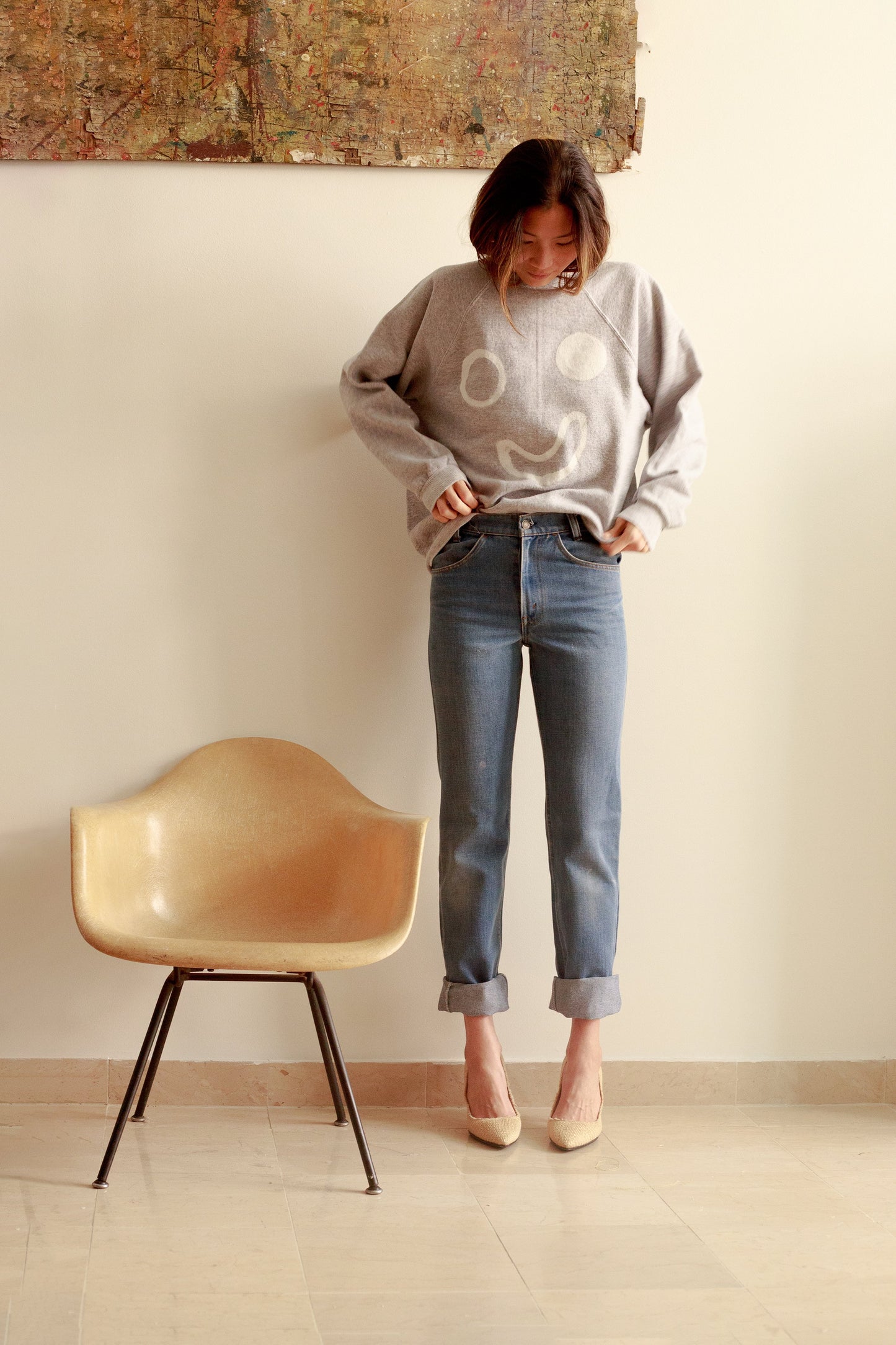 Vintage Smile Sweatshirt in Gymnasium