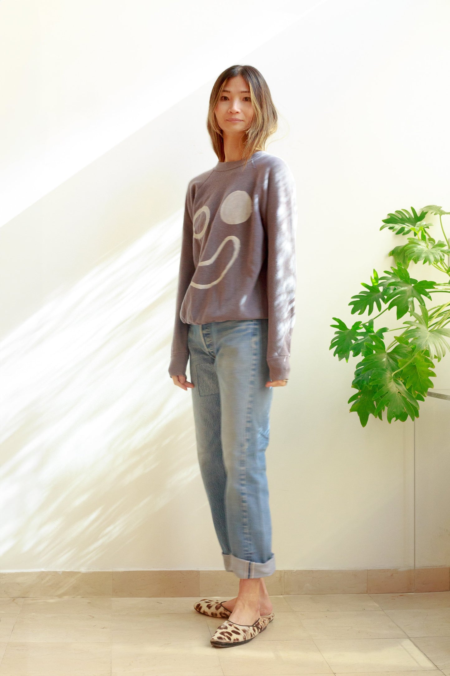Vintage Smile Sweatshirt in Charcoal